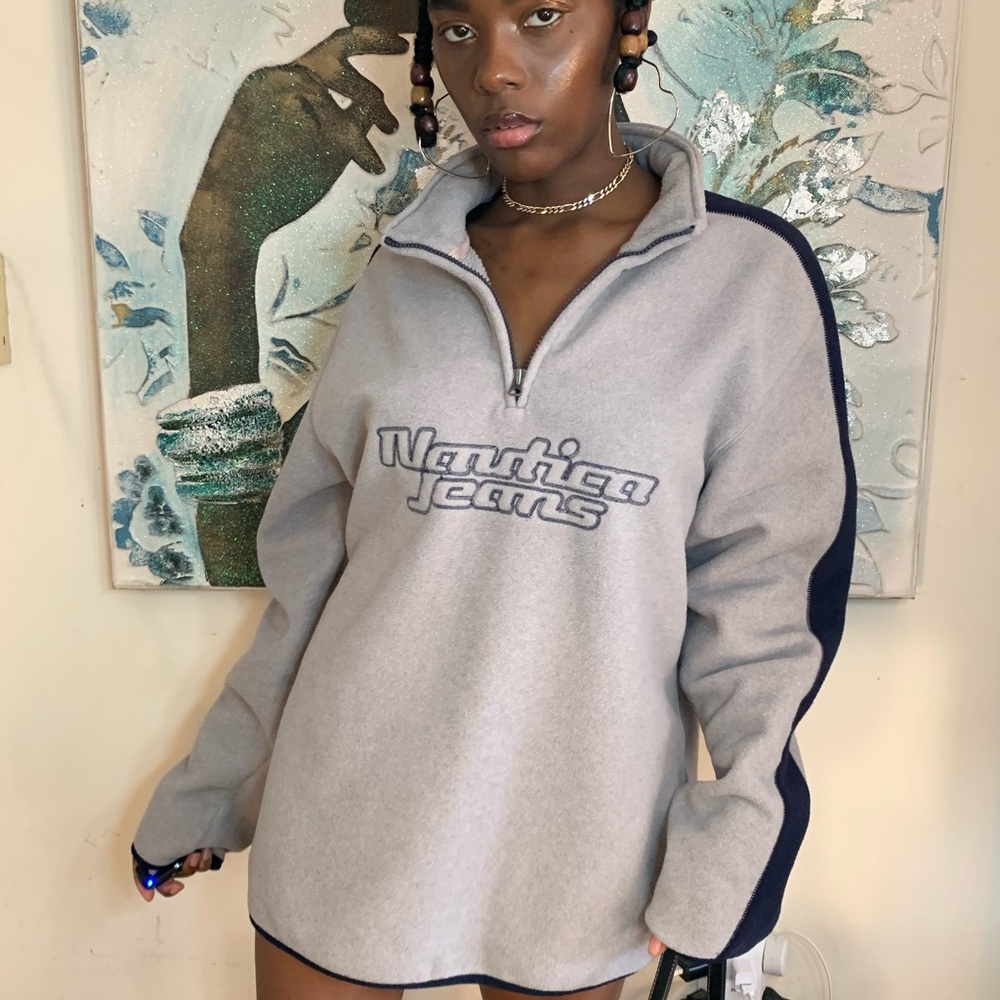 Vintage Nautica grow sweater with navy blue